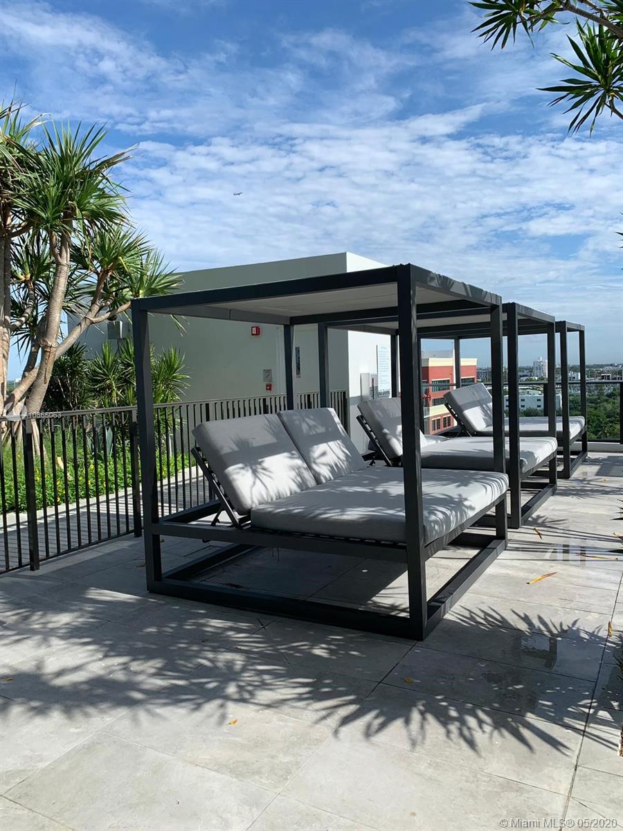 CANVAS CONDO - Residential Lease