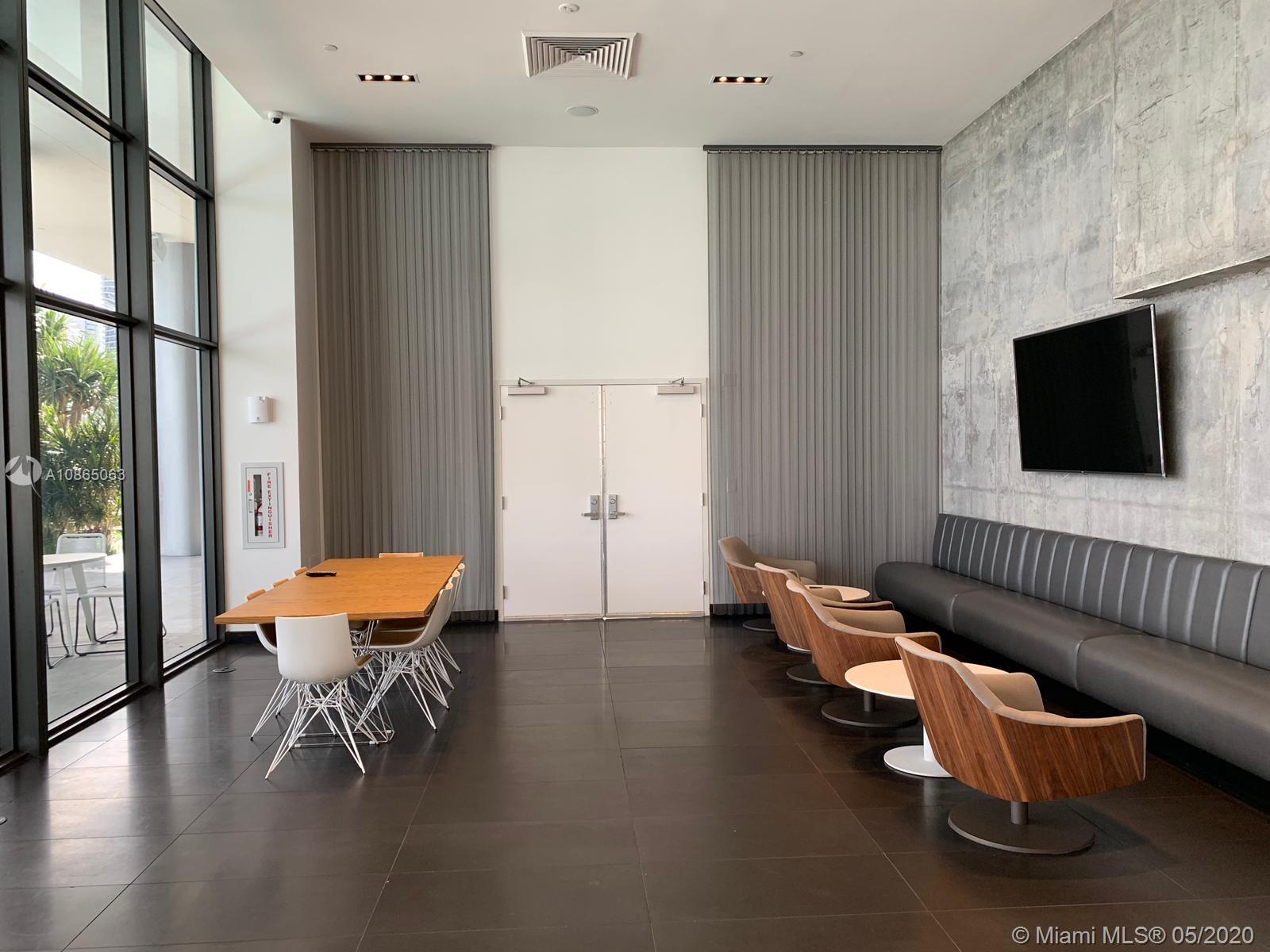 CANVAS CONDO - Residential Lease