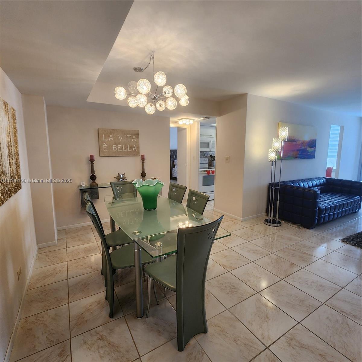 WINSTON TOWERS 400 CONDO - Residential