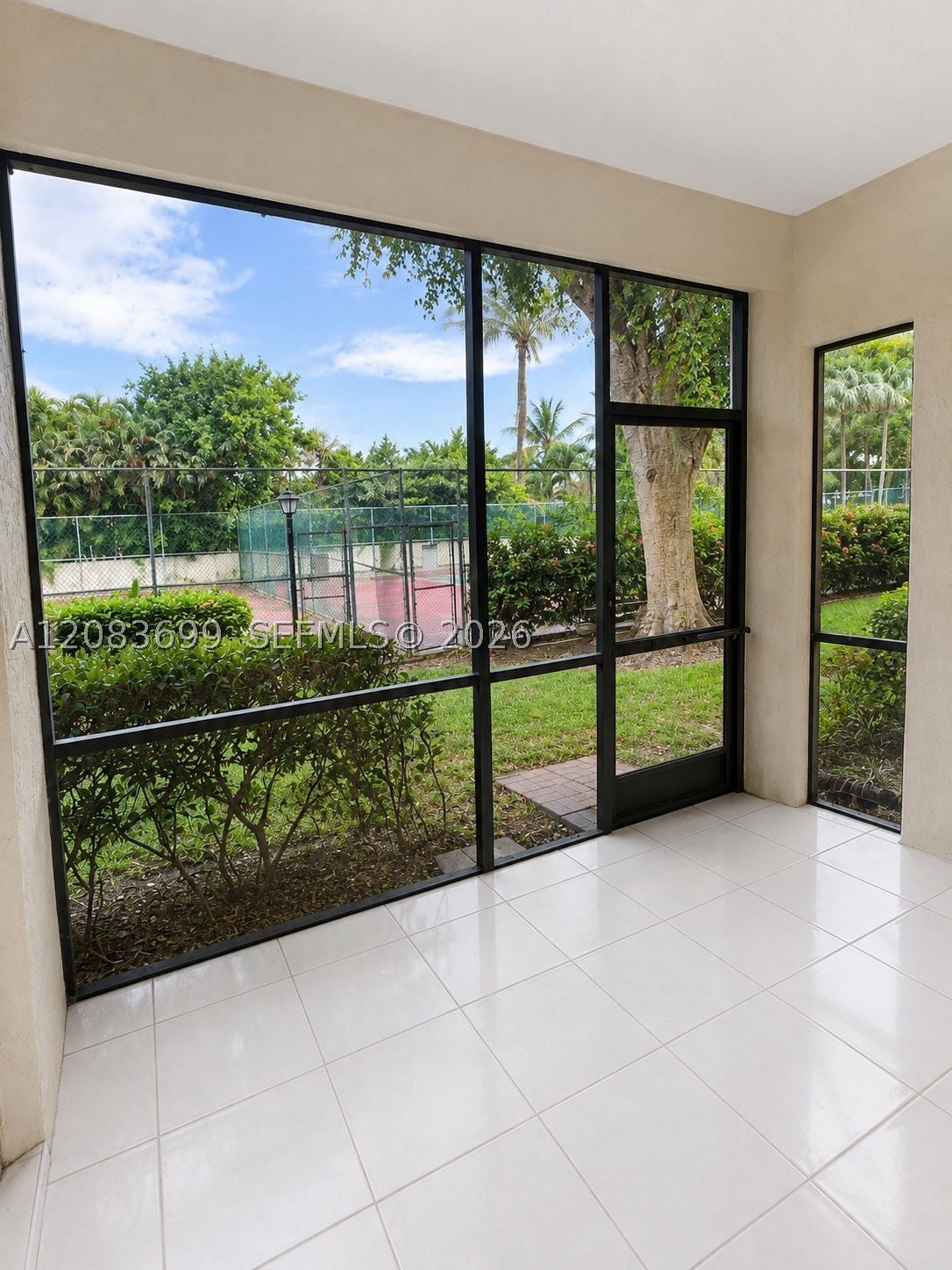128 S Cypress Rd 816