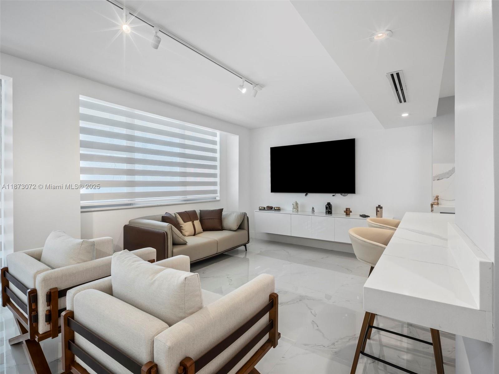 PARKER DORADO CONDO - Residential