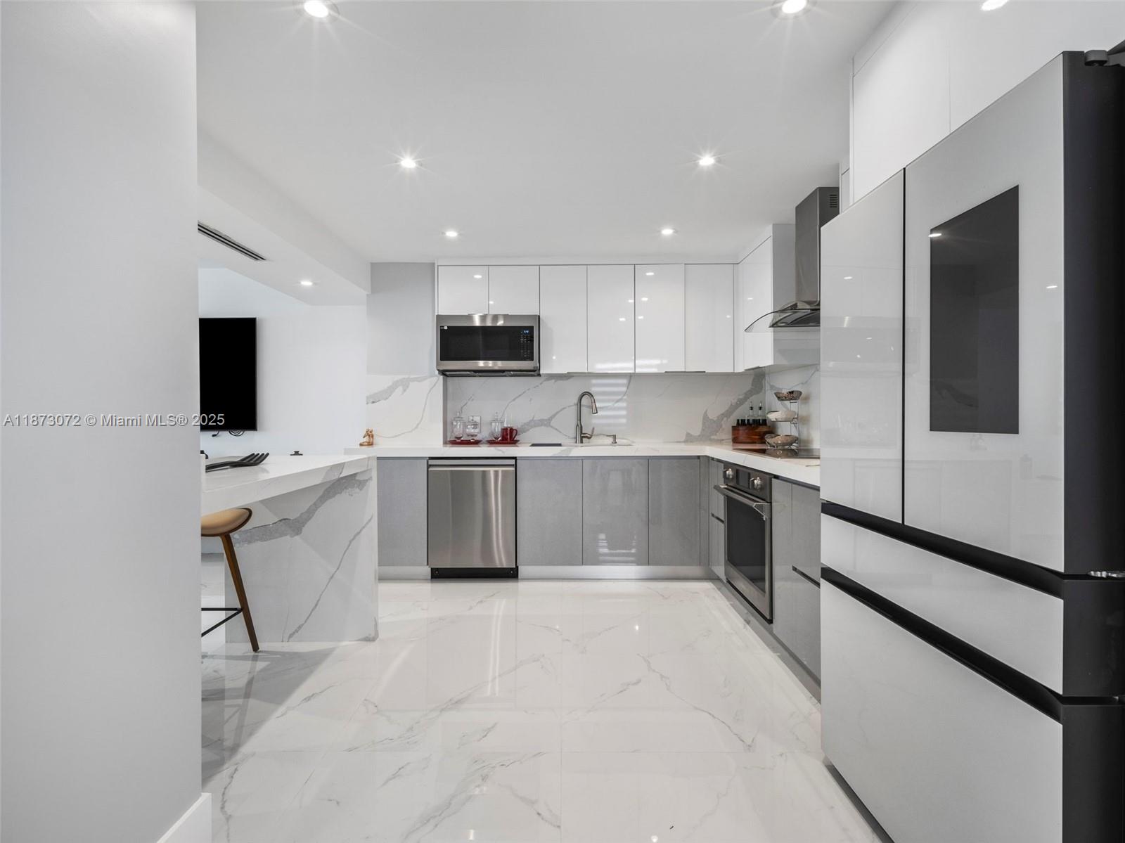 PARKER DORADO CONDO - Residential