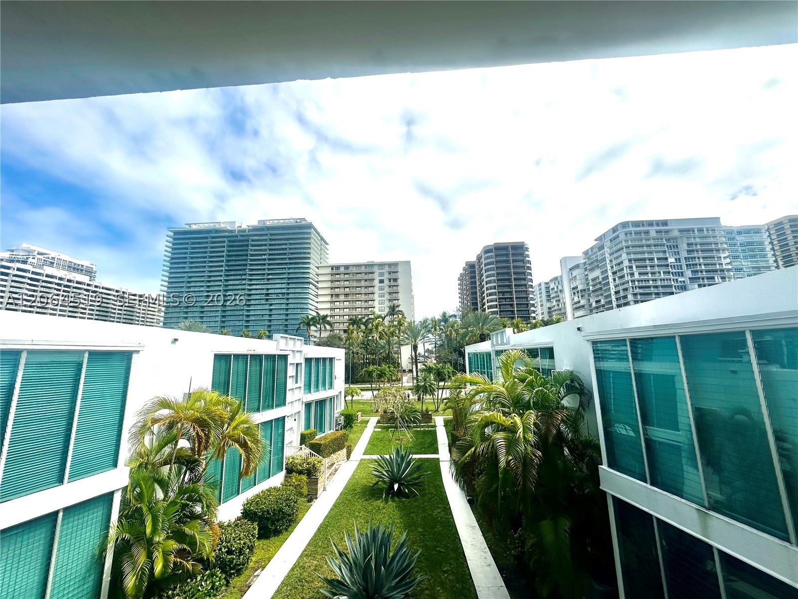 10178 Collins Ave 205