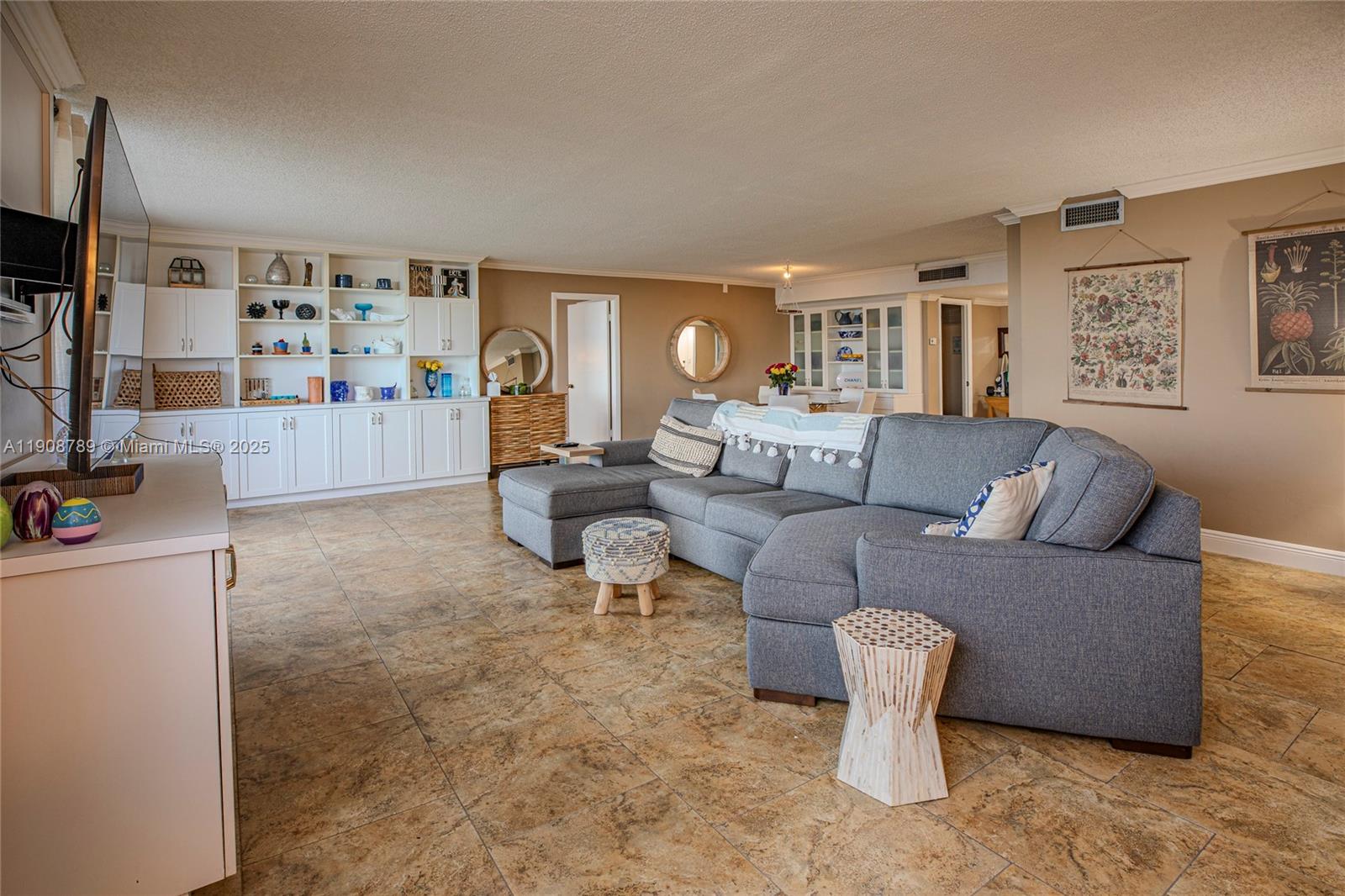 GOLDEN HORN CONDO - Residential