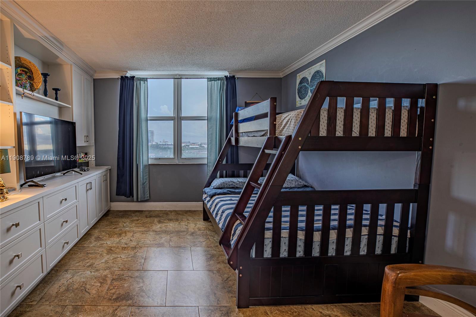 GOLDEN HORN CONDO - Residential