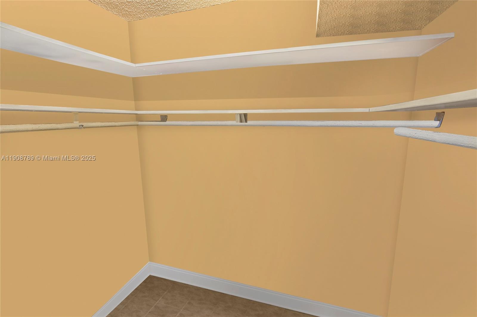 GOLDEN HORN CONDO - Residential