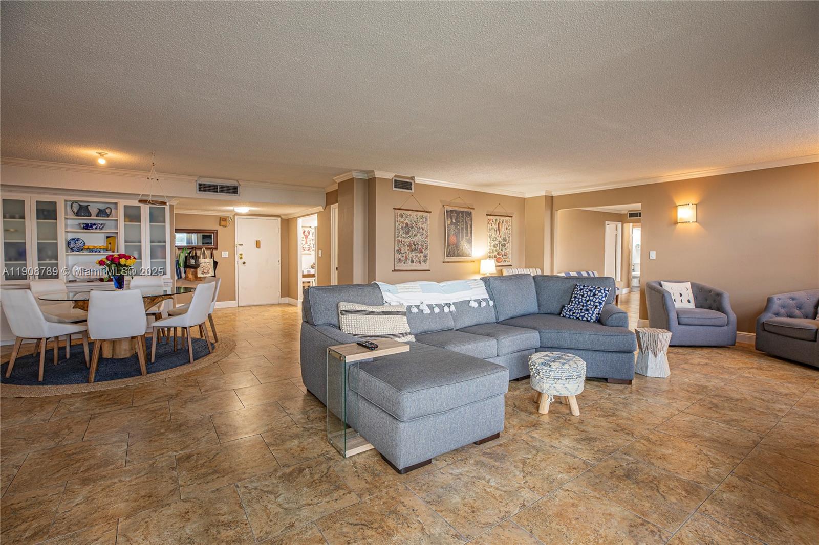 GOLDEN HORN CONDO - Residential