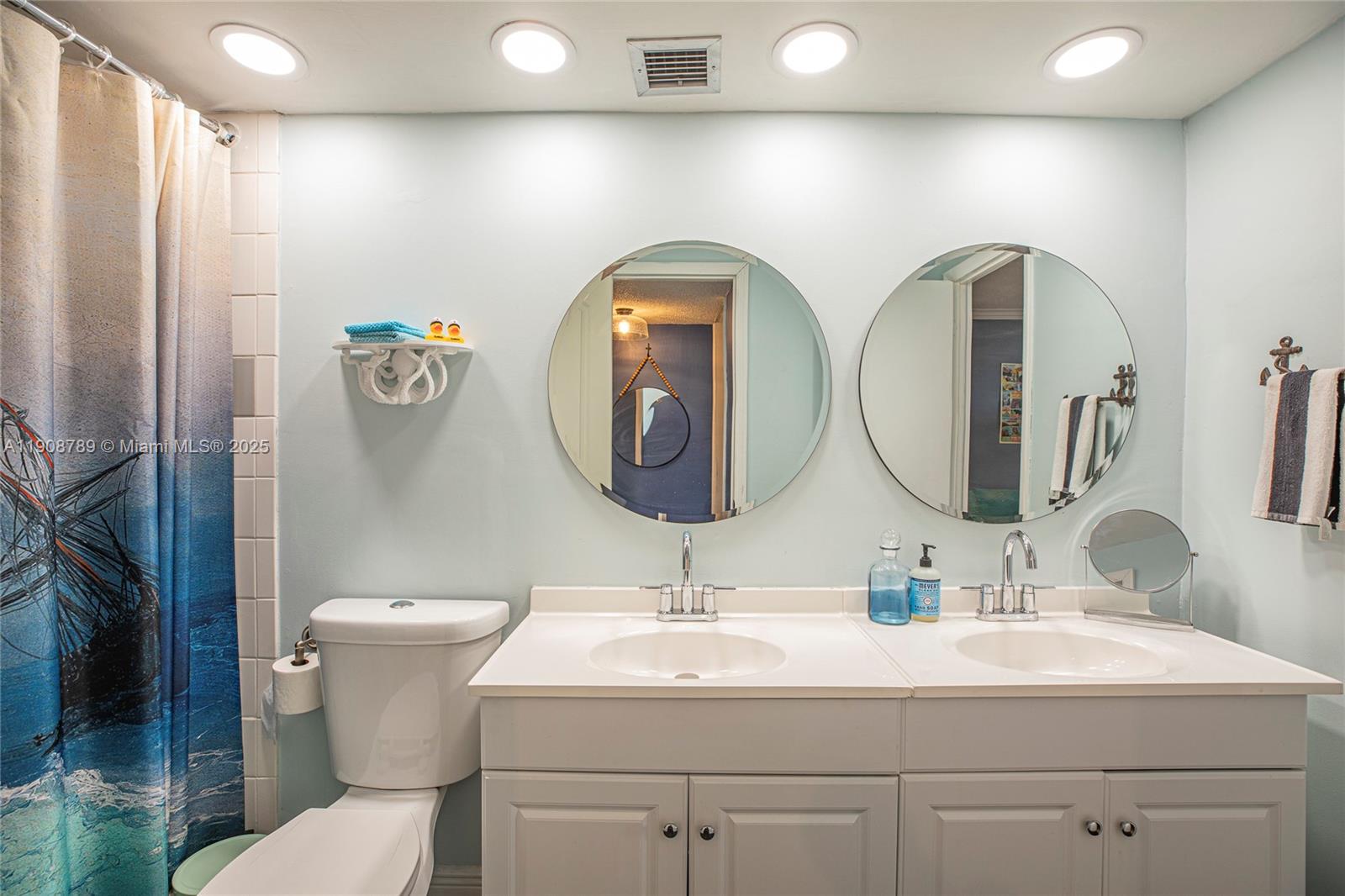 GOLDEN HORN CONDO - Residential