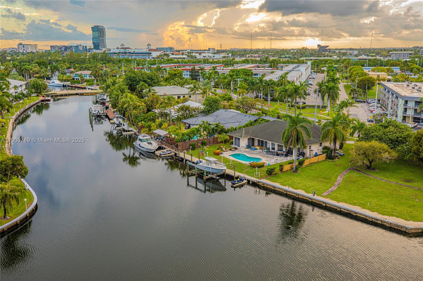 GOLDEN HORN CONDO - Residential