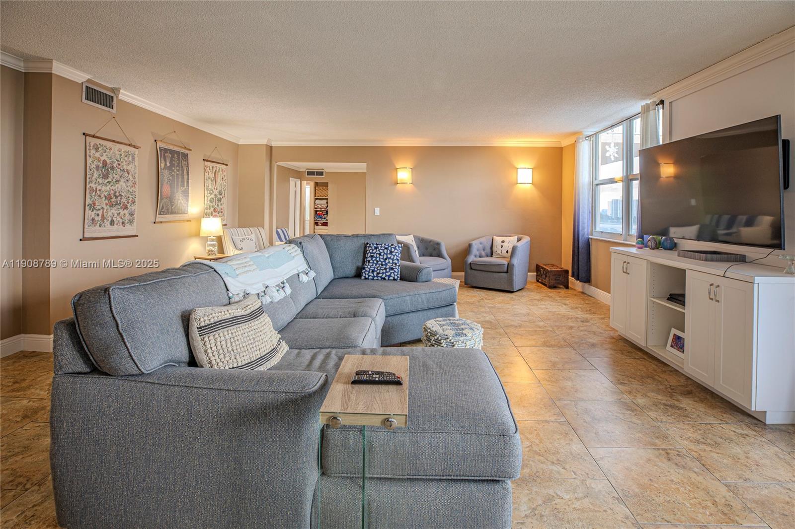 GOLDEN HORN CONDO - Residential