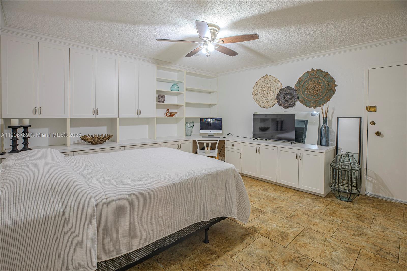 GOLDEN HORN CONDO - Residential