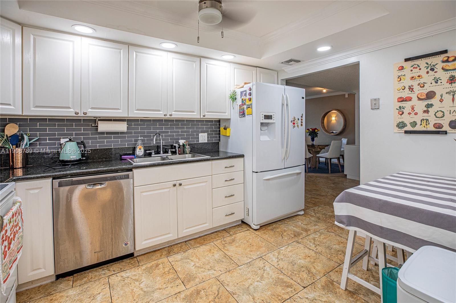 437 Golden Isles Dr 9B-C