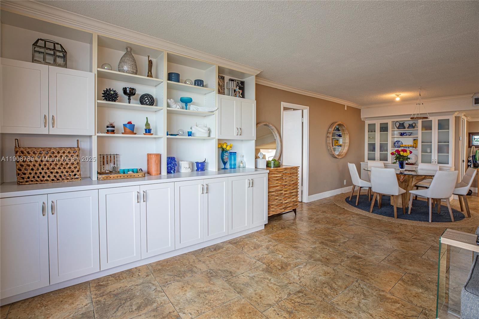 GOLDEN HORN CONDO - Residential