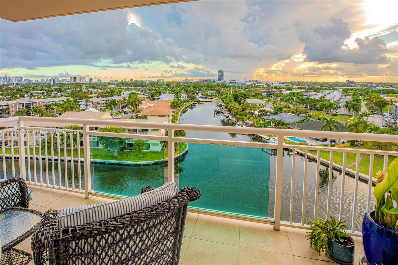 GOLDEN HORN CONDO - Residential