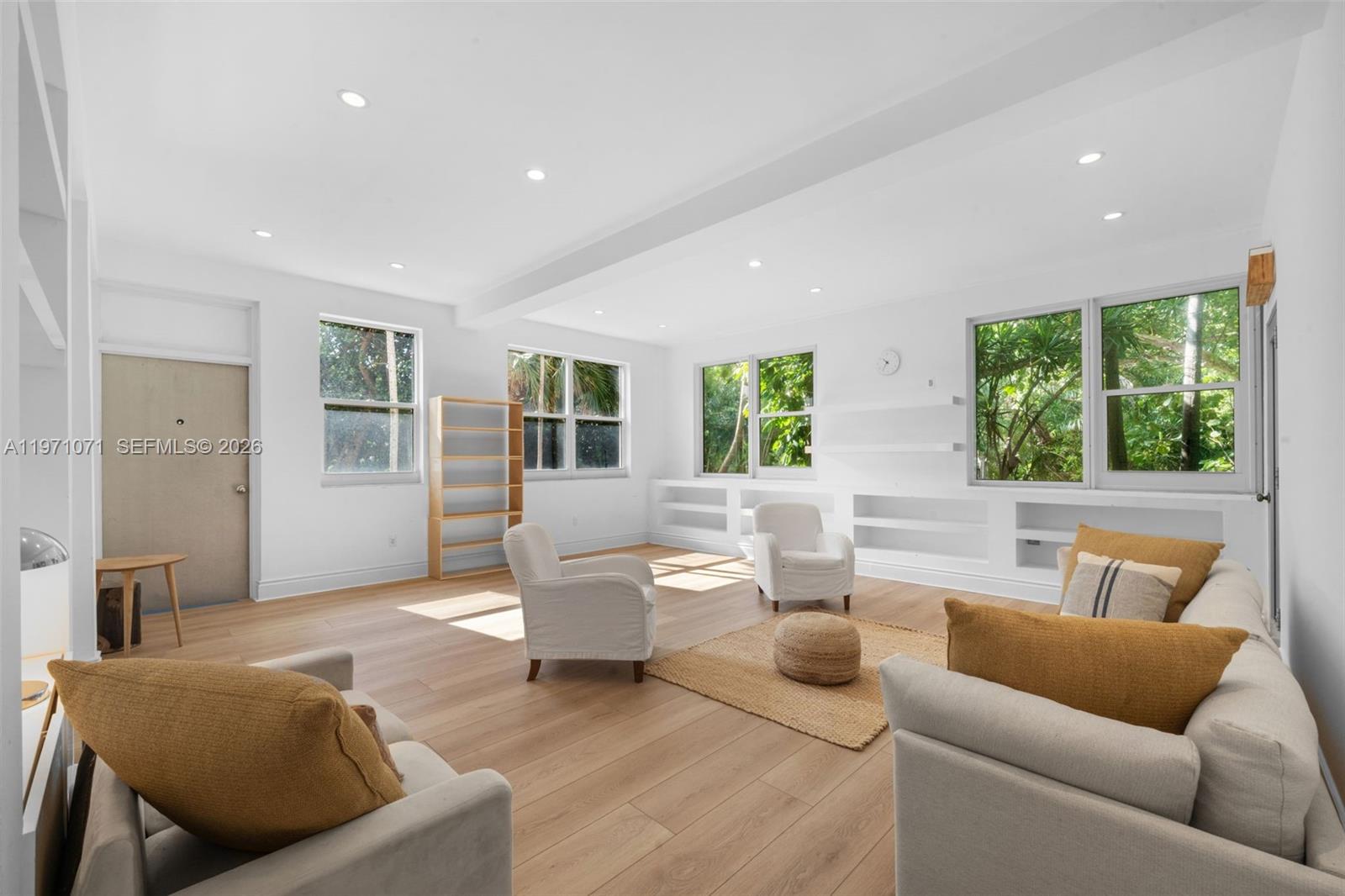 ISLAND HOUSE APT INC - CO - Residential