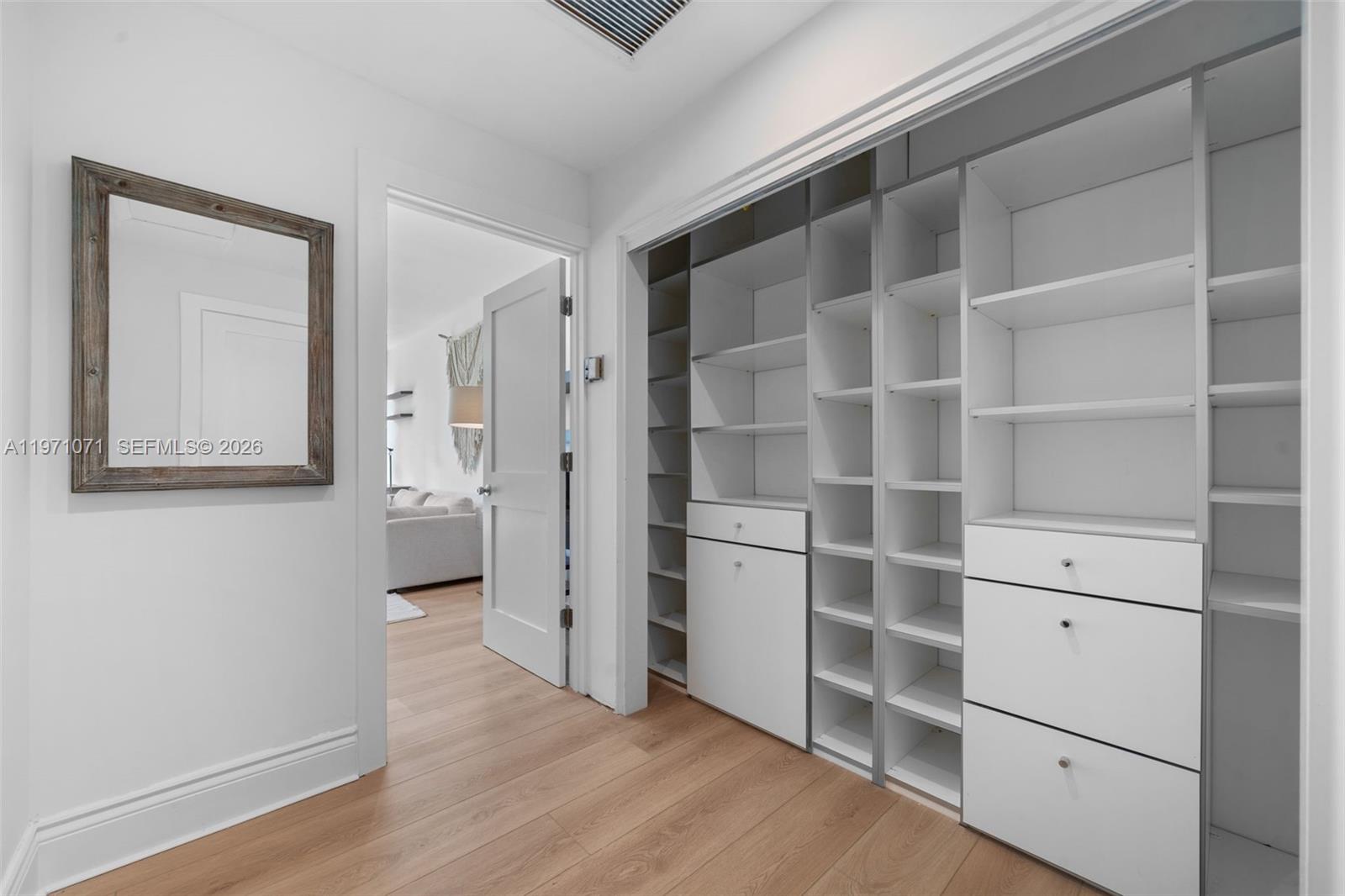 ISLAND HOUSE APT INC - CO - Residential