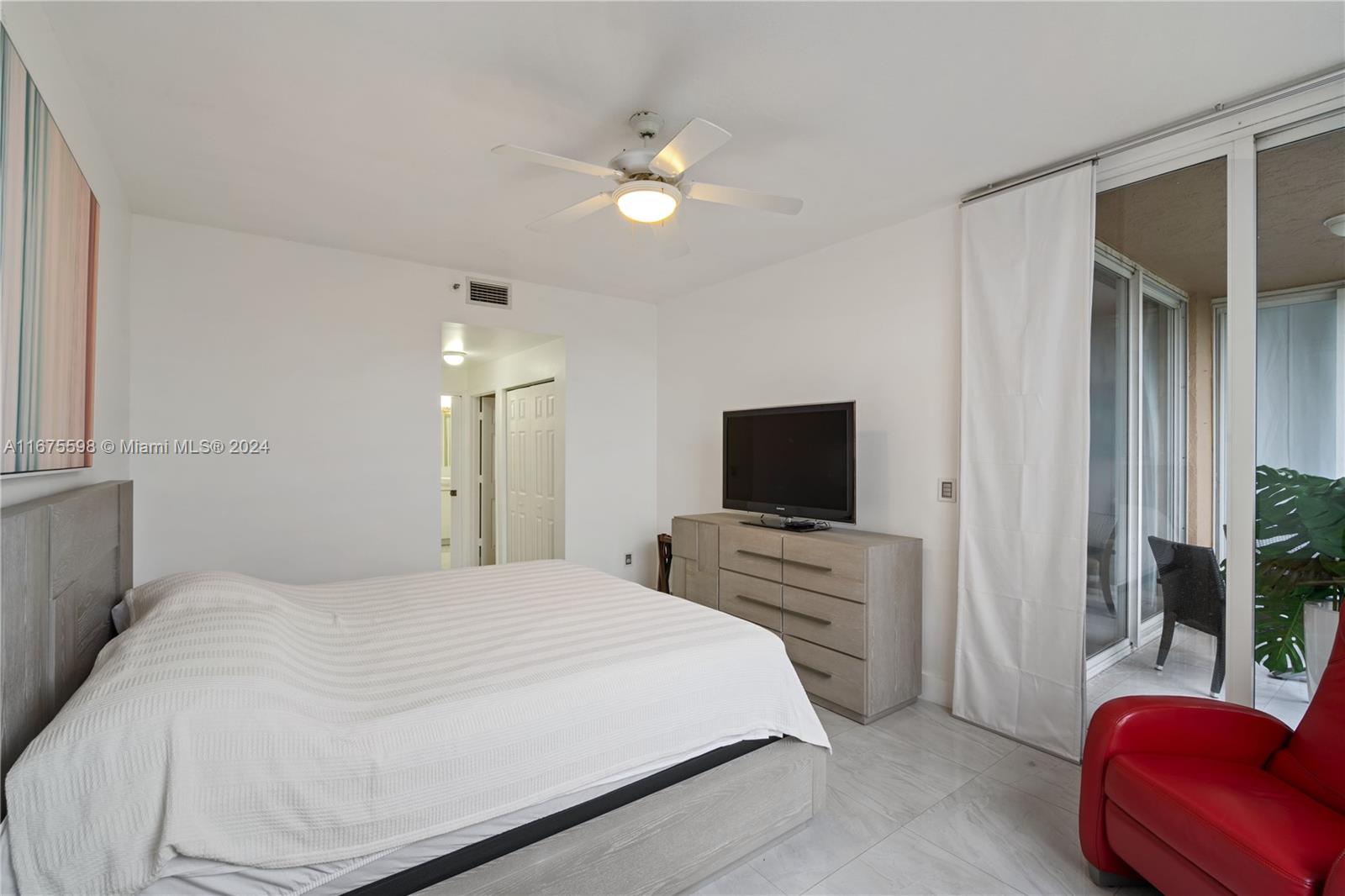 DORAL HOUSE CONDO NO 1 - Residential
