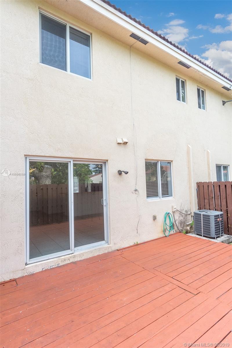 PADGETT & JOHNSON SUB - Residential Lease