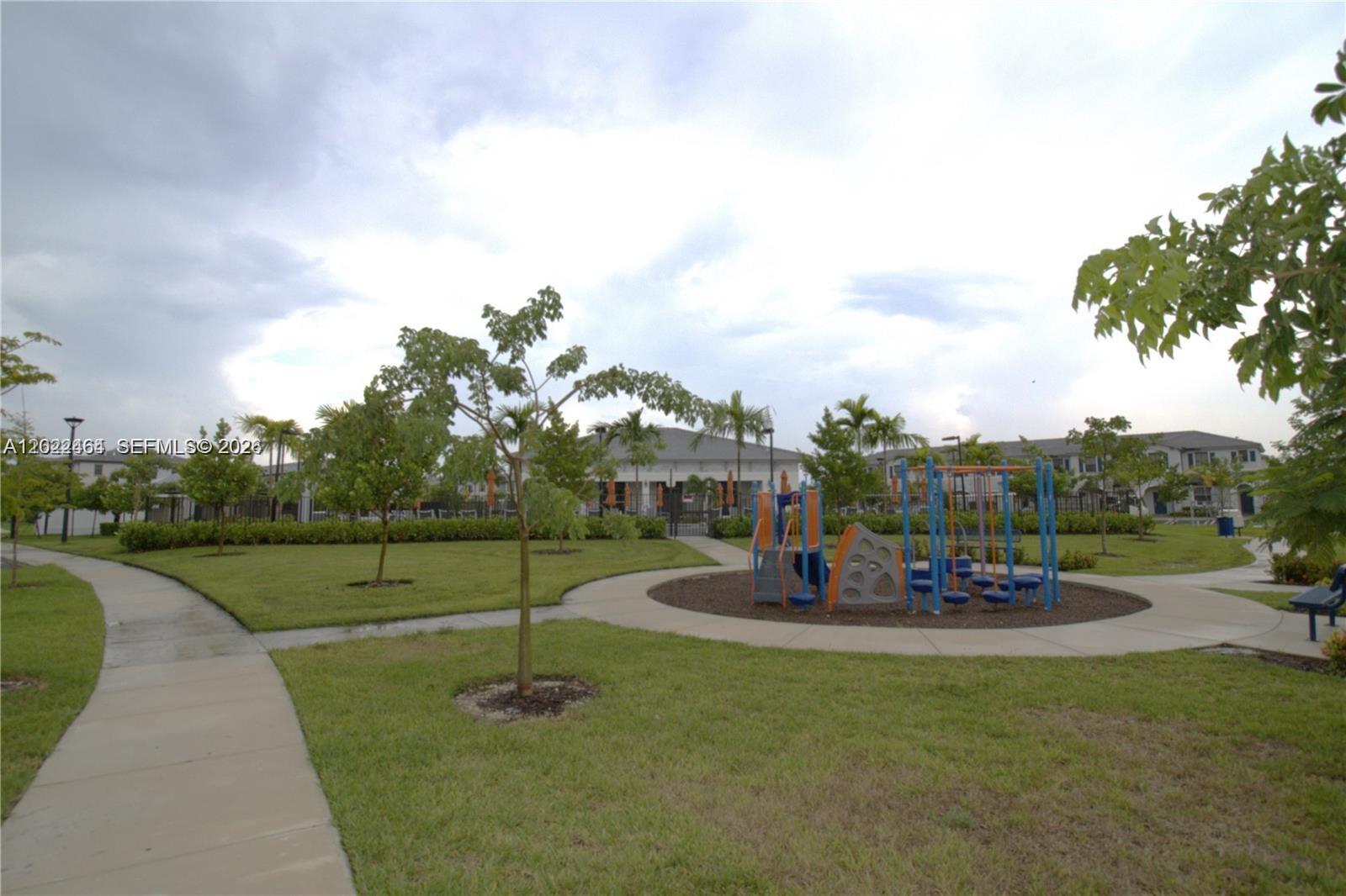 PINE ISLE - Residential