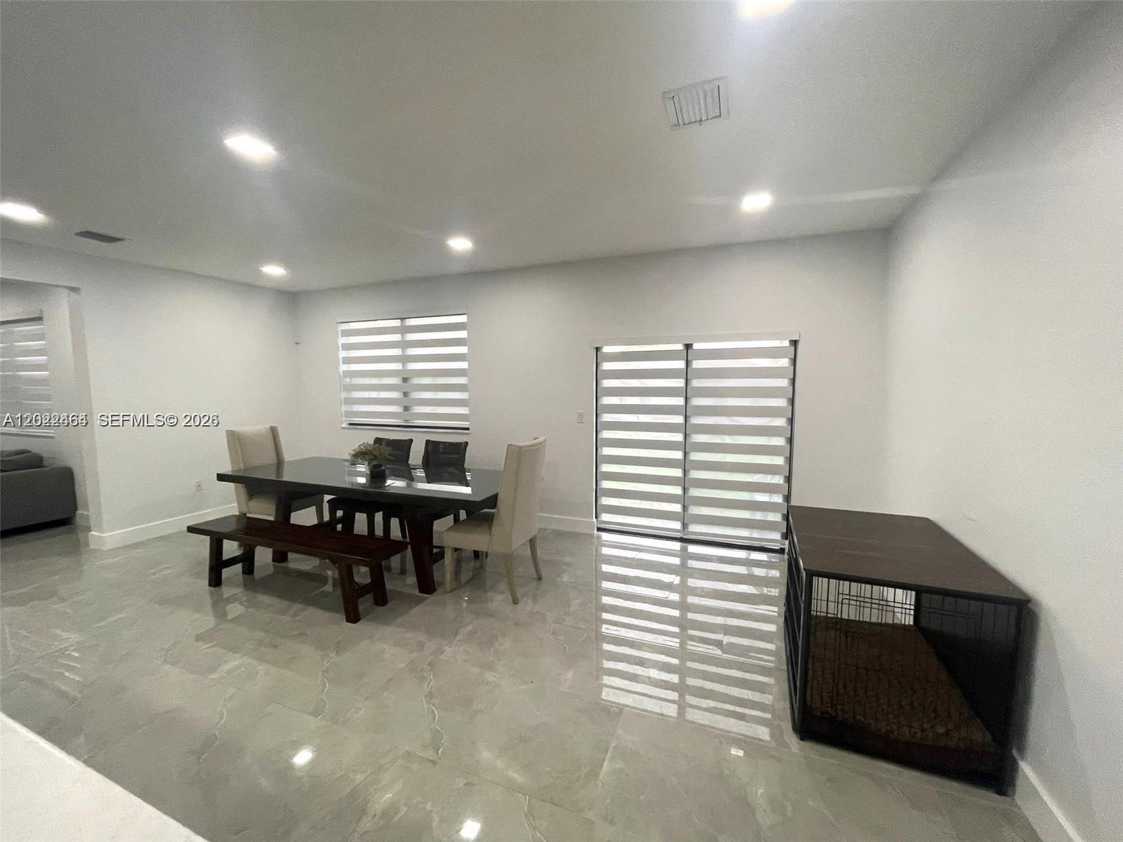 PINE ISLE - Residential