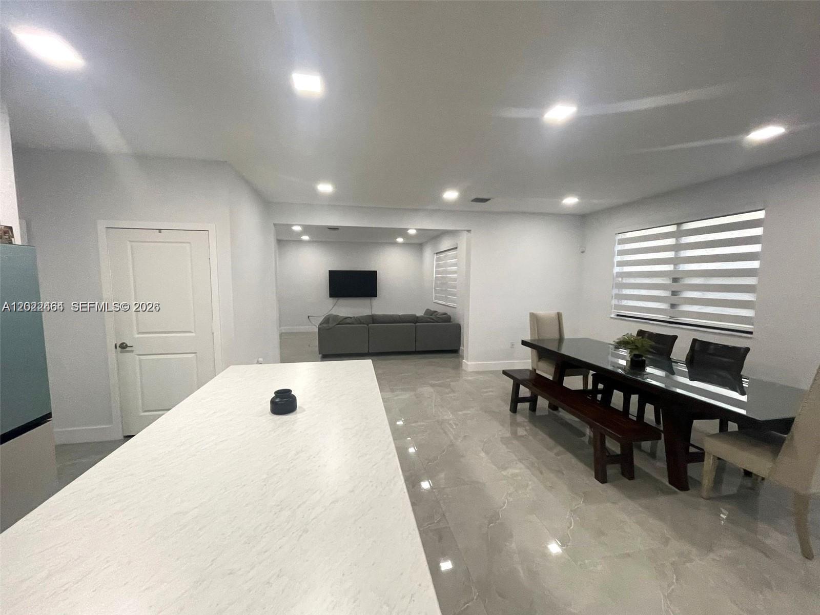 PINE ISLE - Residential