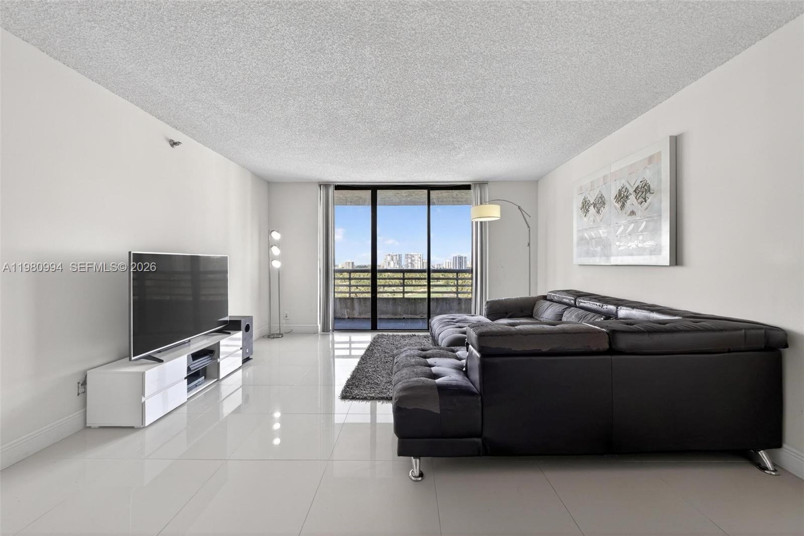 PARC CENTRAL AVENTURA EAS - Residential