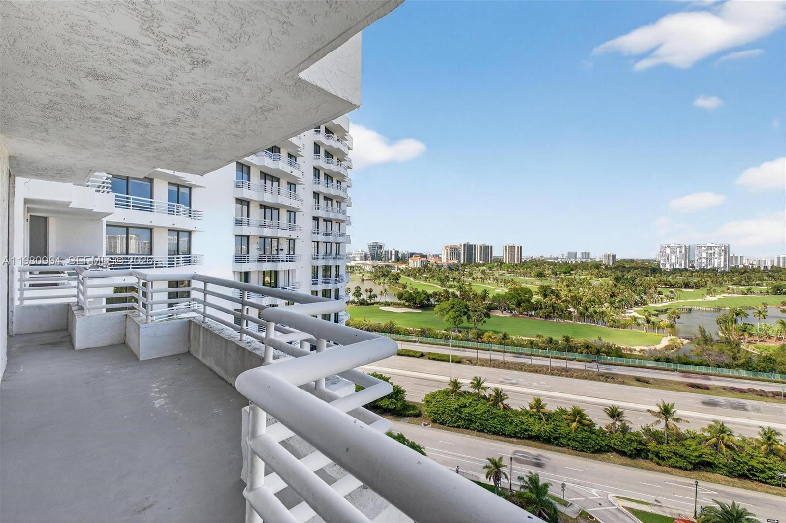 PARC CENTRAL AVENTURA EAS - Residential