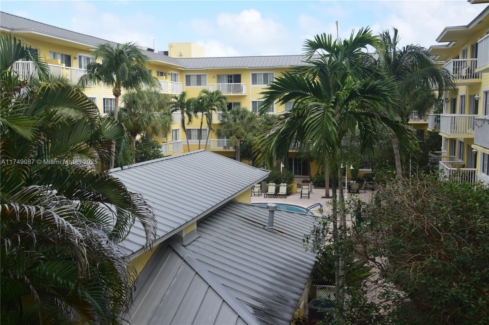 PINE CREST VILLAGE I AT - Residential