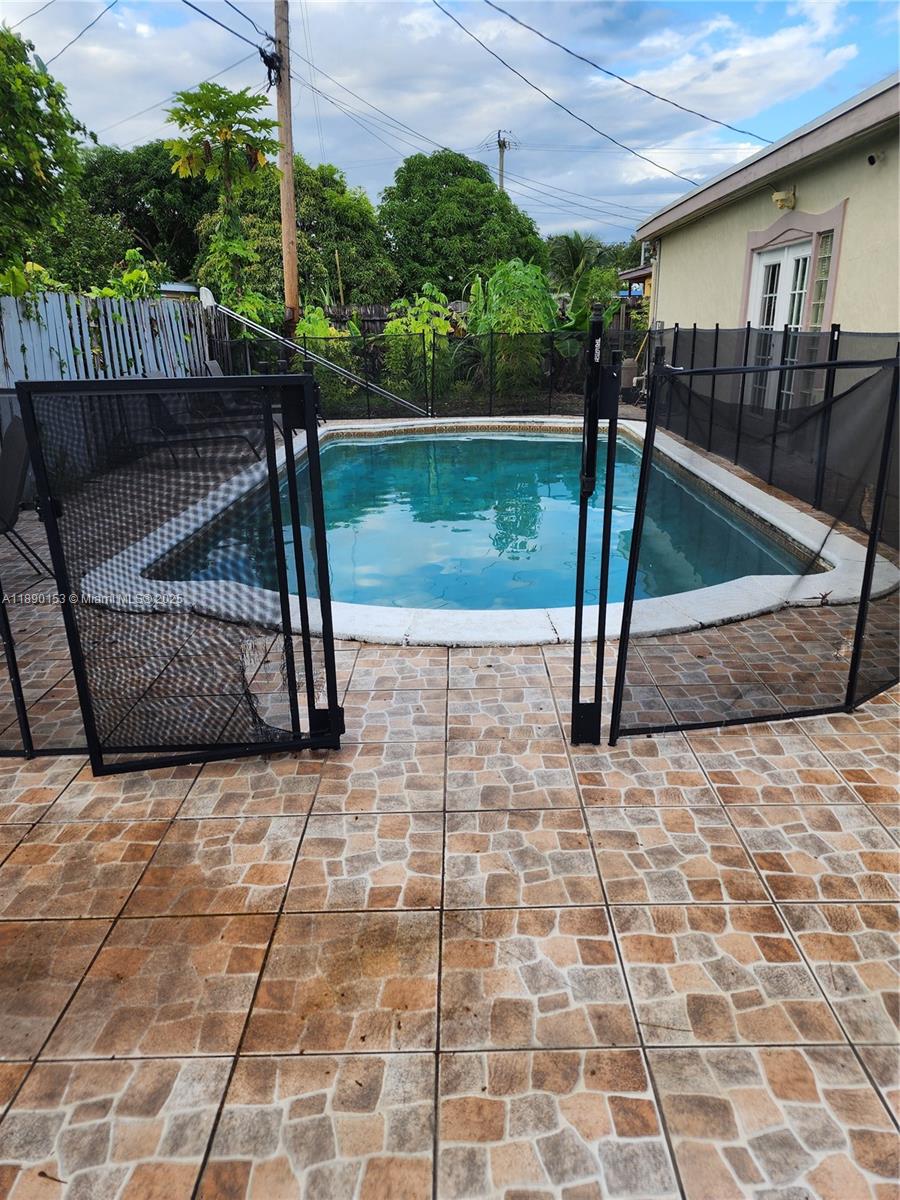 ORIOLE ESTATES SEC 4 - Residential