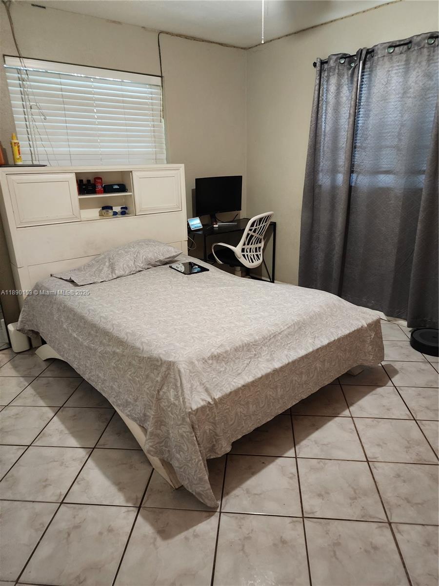 ORIOLE ESTATES SEC 4 - Residential