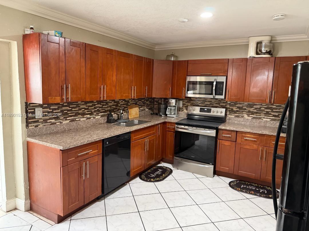 ORIOLE ESTATES SEC 4 - Residential