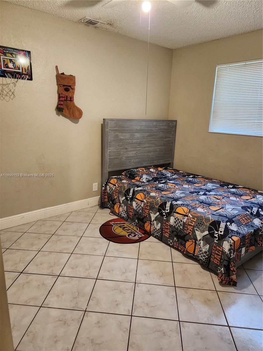 ORIOLE ESTATES SEC 4 - Residential