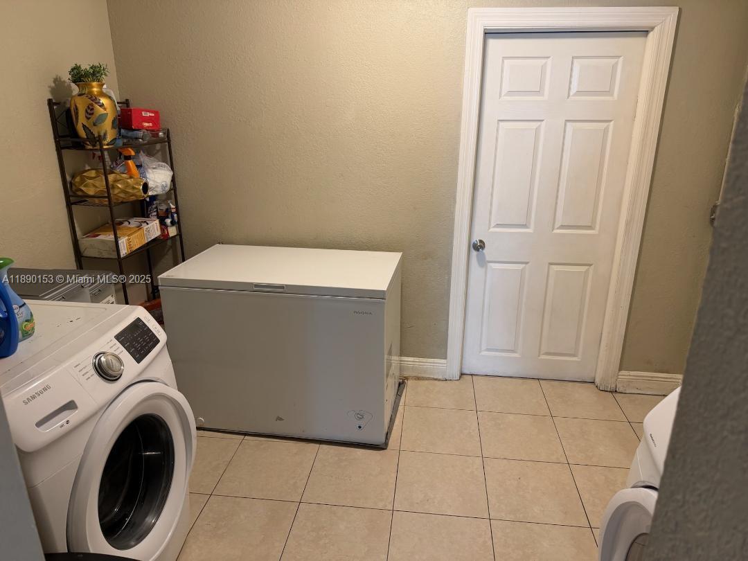 ORIOLE ESTATES SEC 4 - Residential