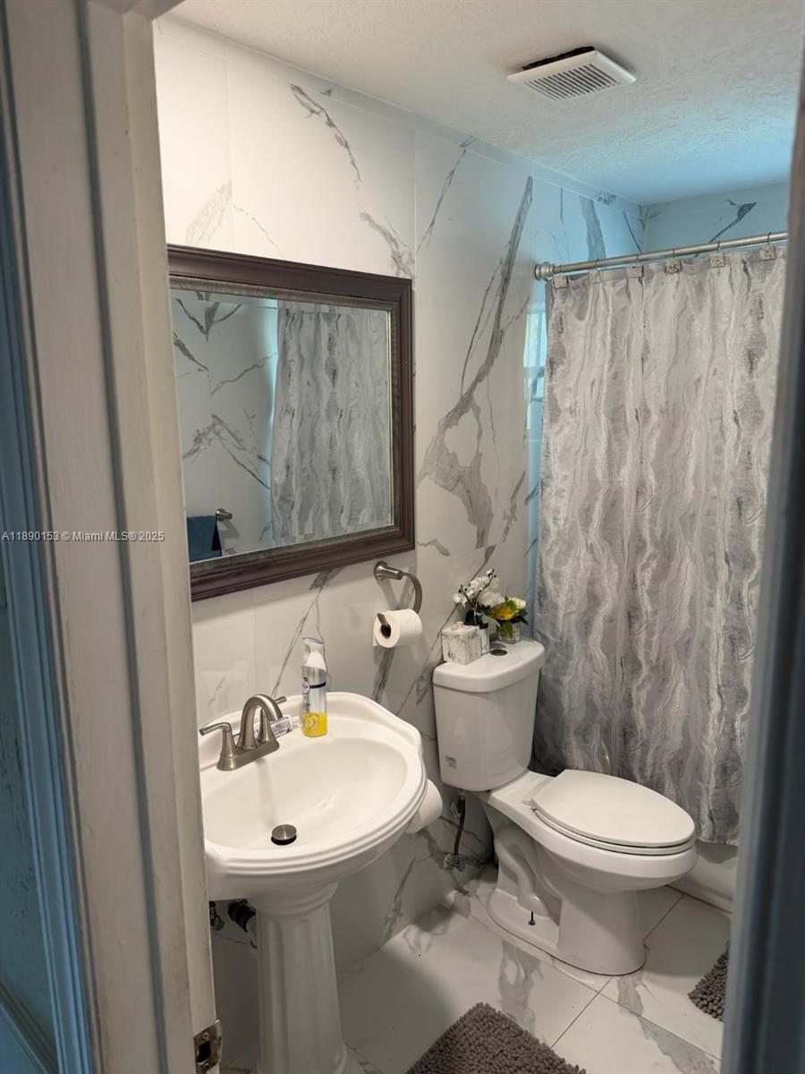 ORIOLE ESTATES SEC 4 - Residential