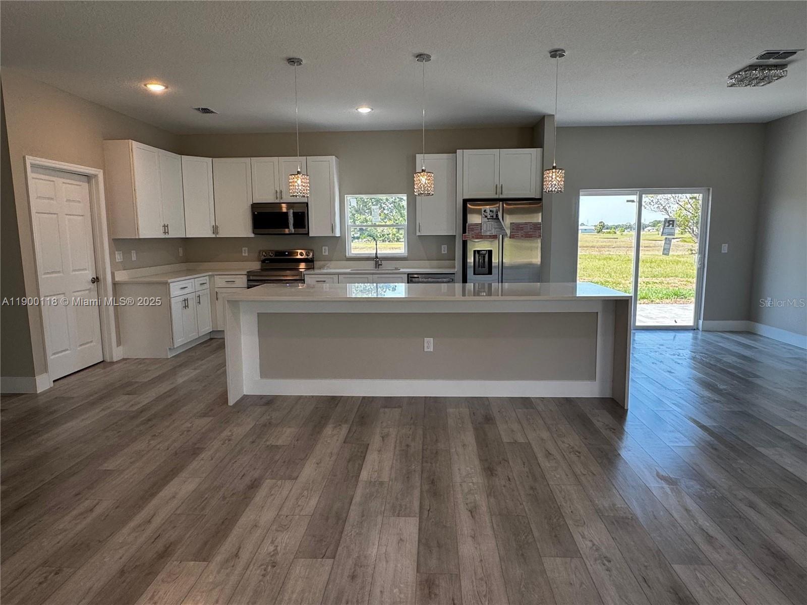 SPRING LAKE VILLAGE III PB - Residential Lease