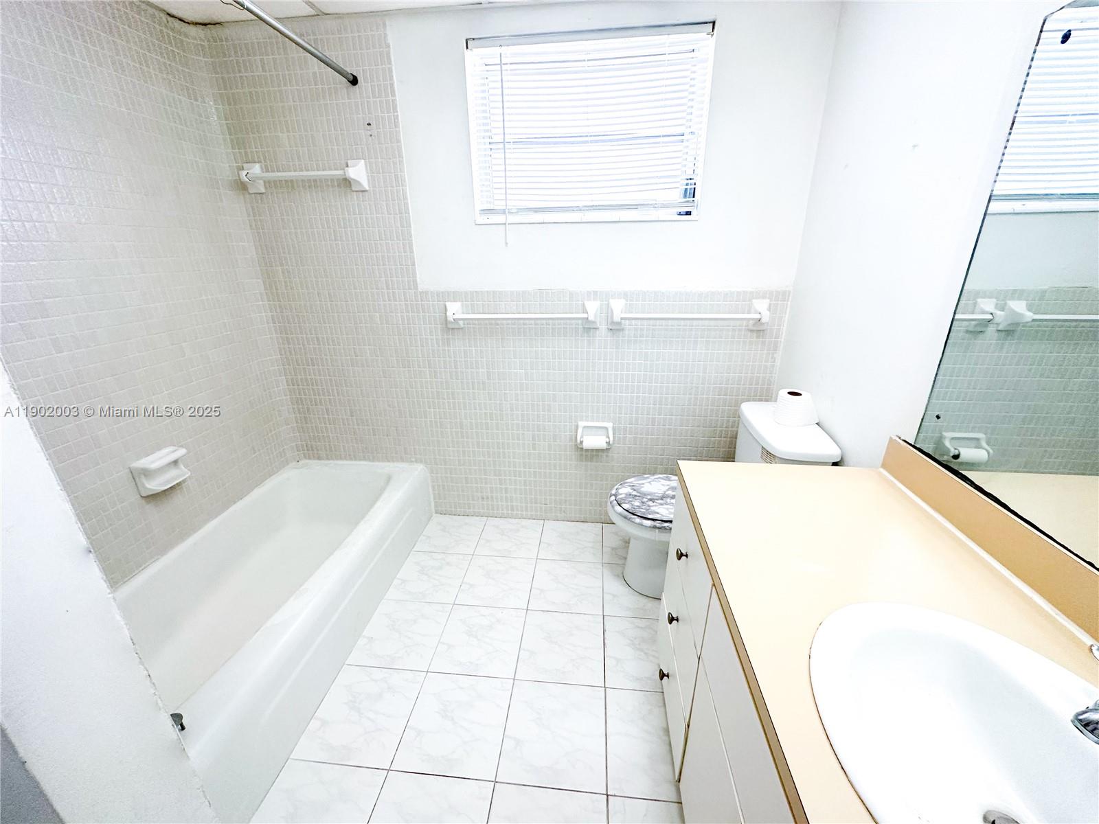 SAN SOUCI ESTATES - Residential Lease