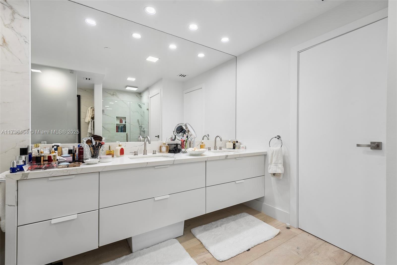 SEASIDE CONDO - Residential Lease