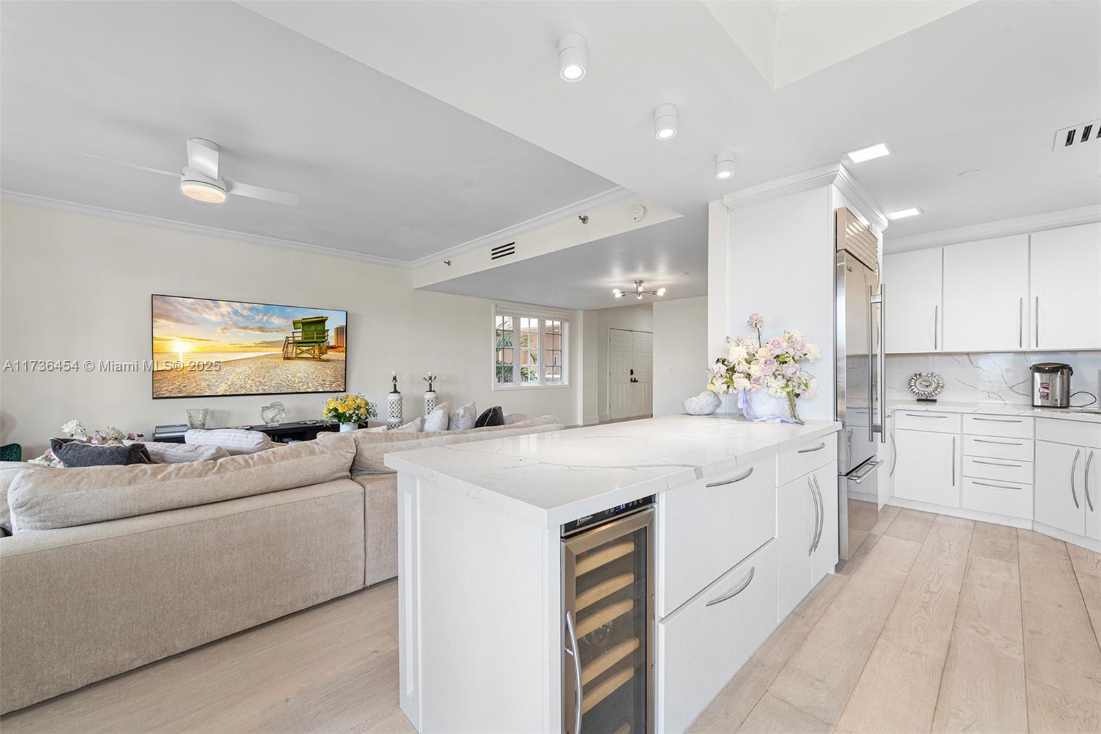 19122 Fisher Island Dr 19122