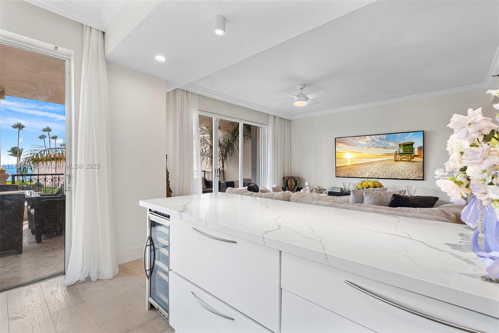 19122 Fisher Island Dr 19122