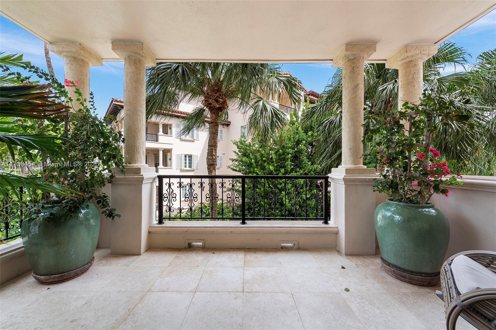 SEASIDE CONDO - Residential Lease