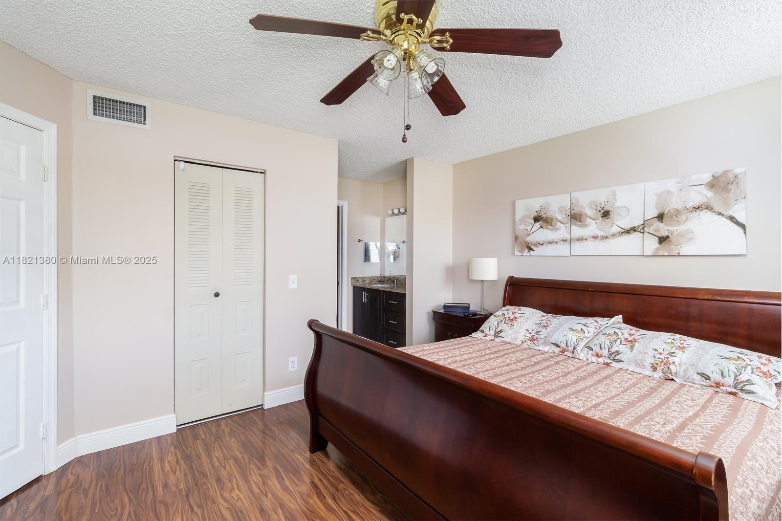 SUNRISE LAKES 187 CONDO - Residential