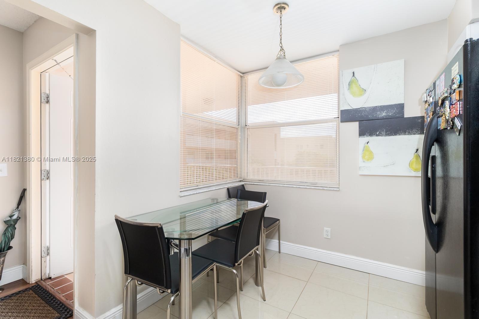 SUNRISE LAKES 187 CONDO - Residential