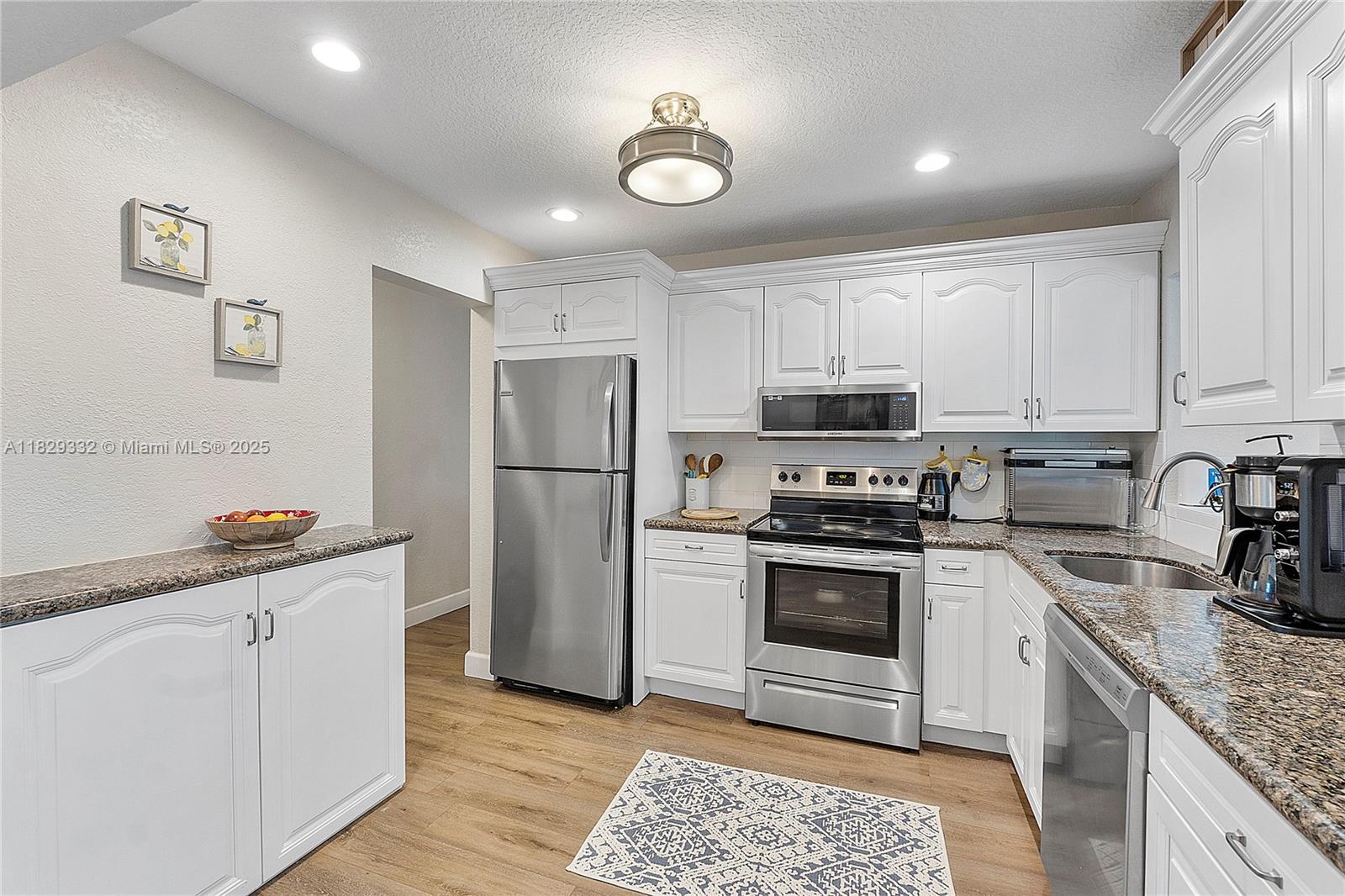 ORIOLE ESTATES SEC 6 - Residential