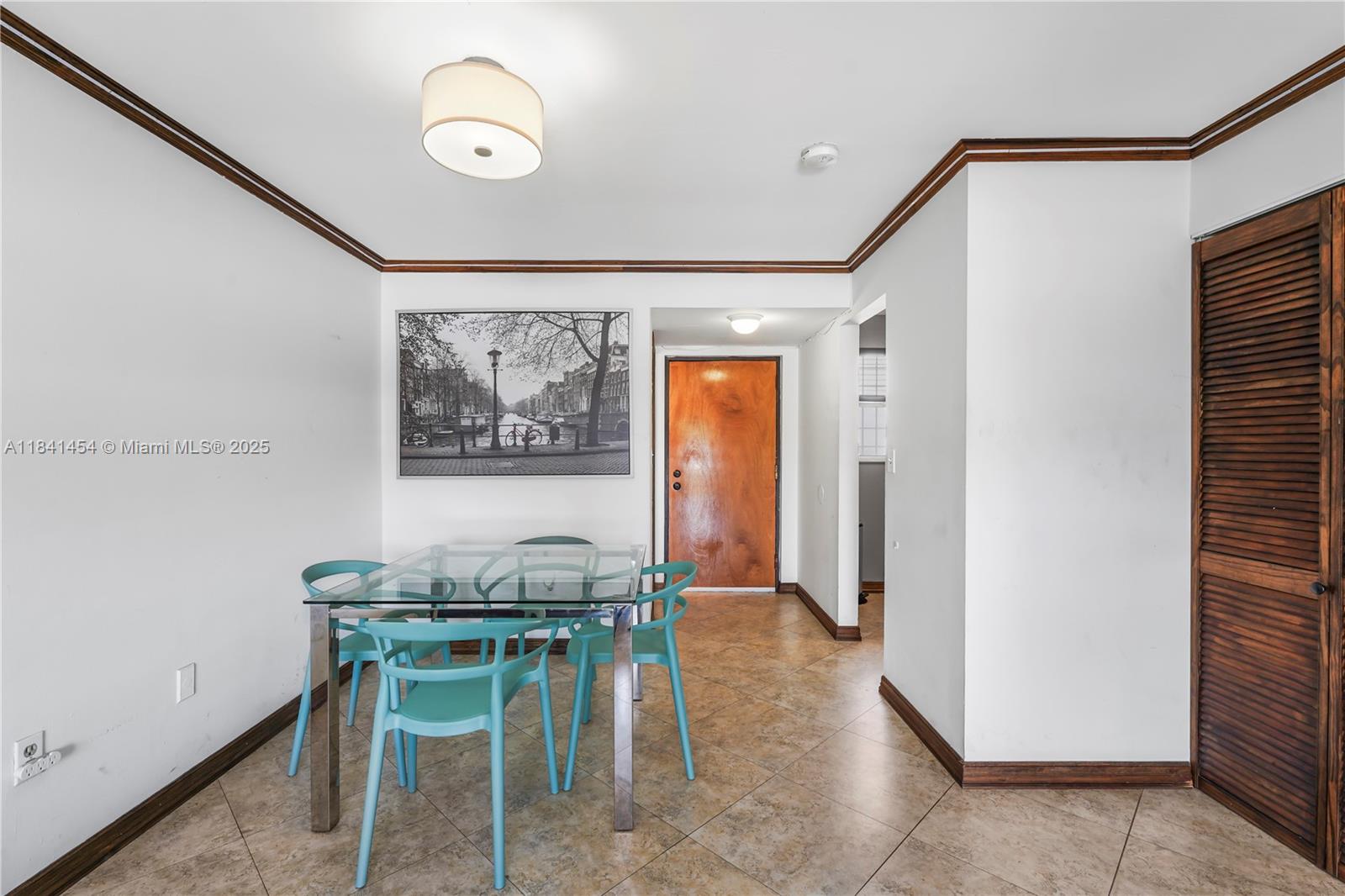 ALTON STAR CONDO - Residential Lease