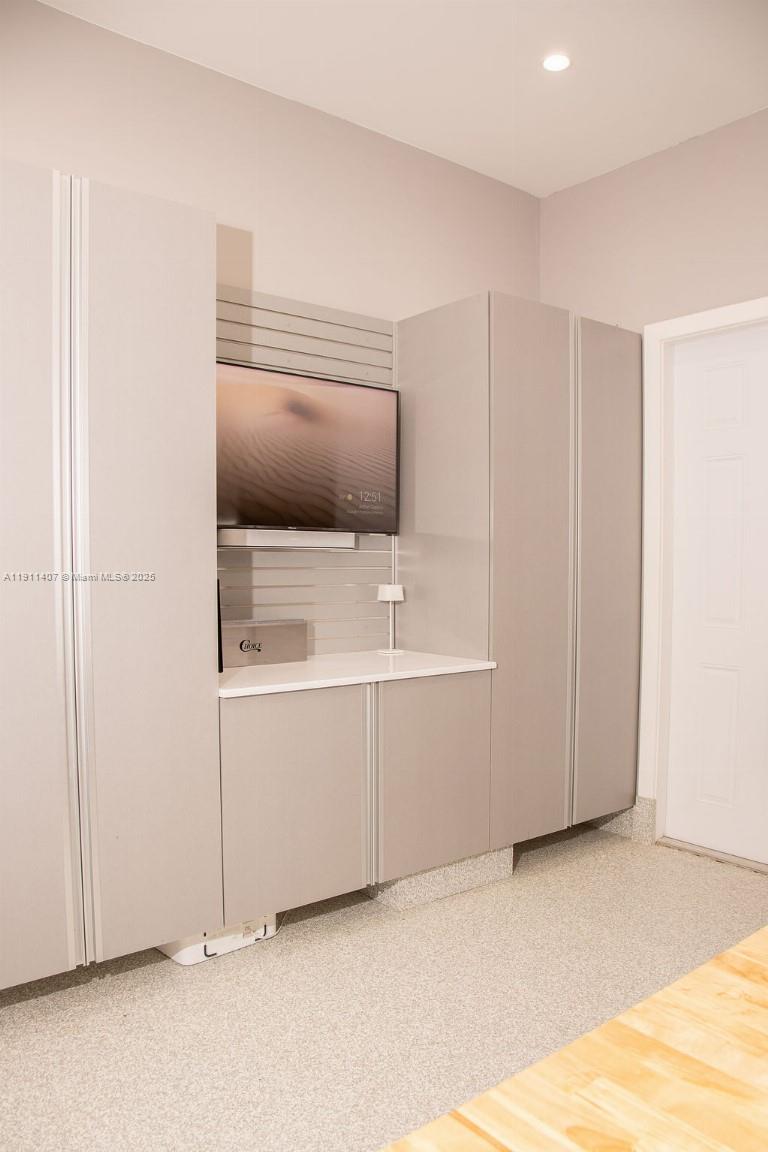 GABLES WATERWAY TOWNHOMES - Residential