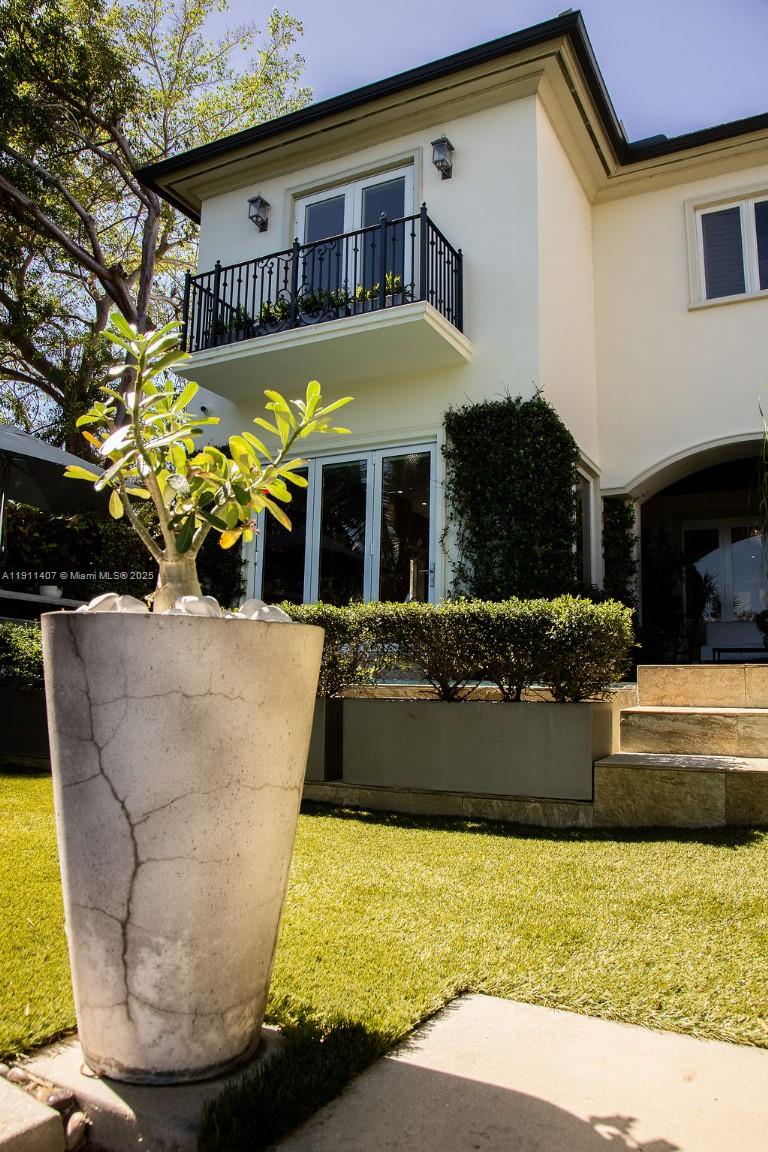 GABLES WATERWAY TOWNHOMES - Residential