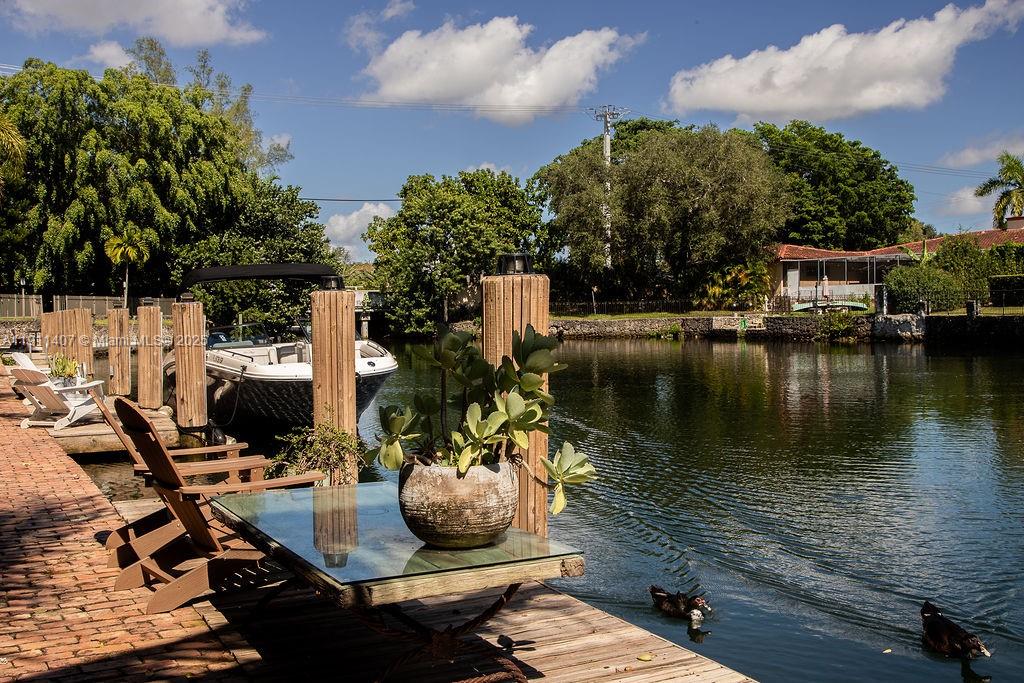 GABLES WATERWAY TOWNHOMES - Residential