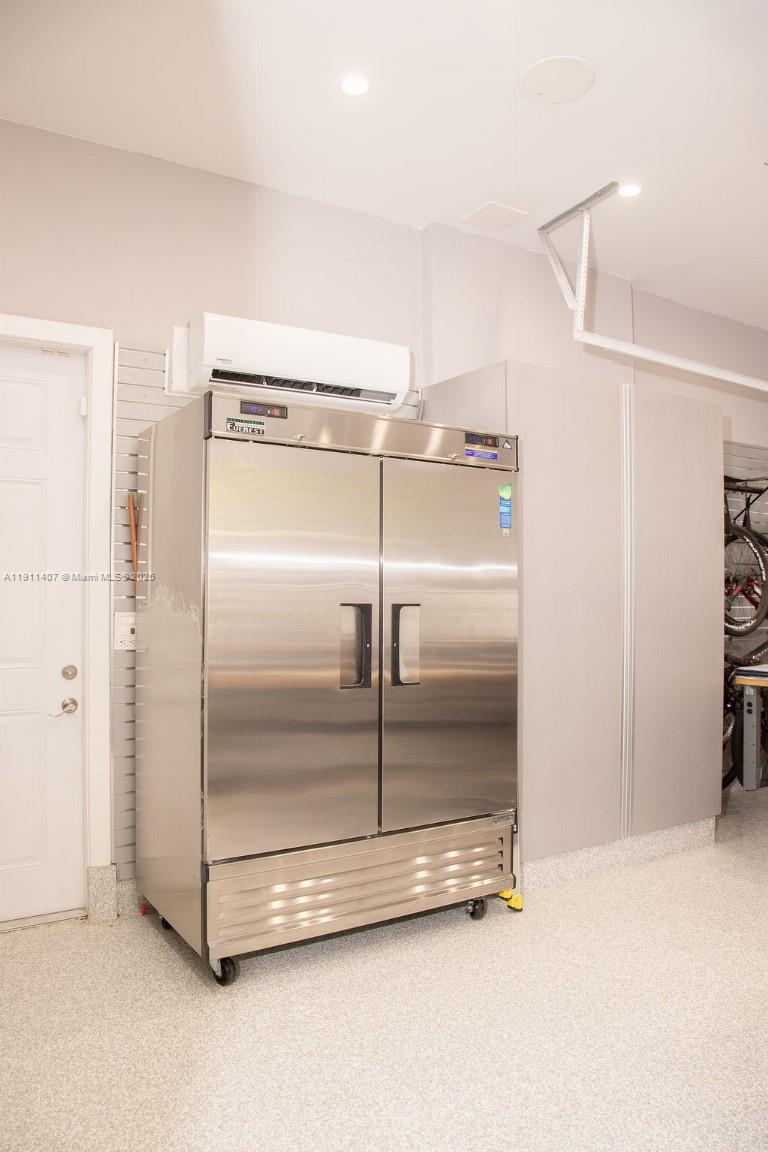 GABLES WATERWAY TOWNHOMES - Residential