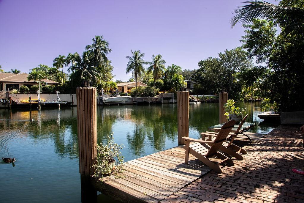 GABLES WATERWAY TOWNHOMES - Residential