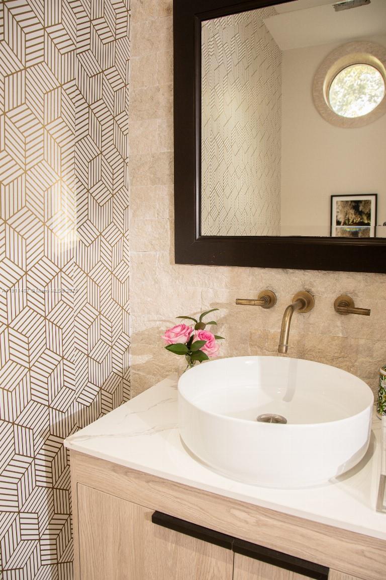 GABLES WATERWAY TOWNHOMES - Residential